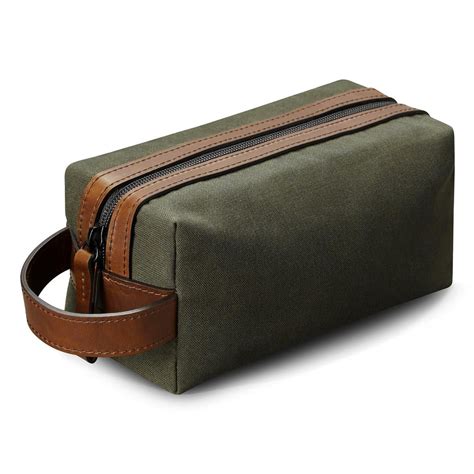 best makeup bags for men.